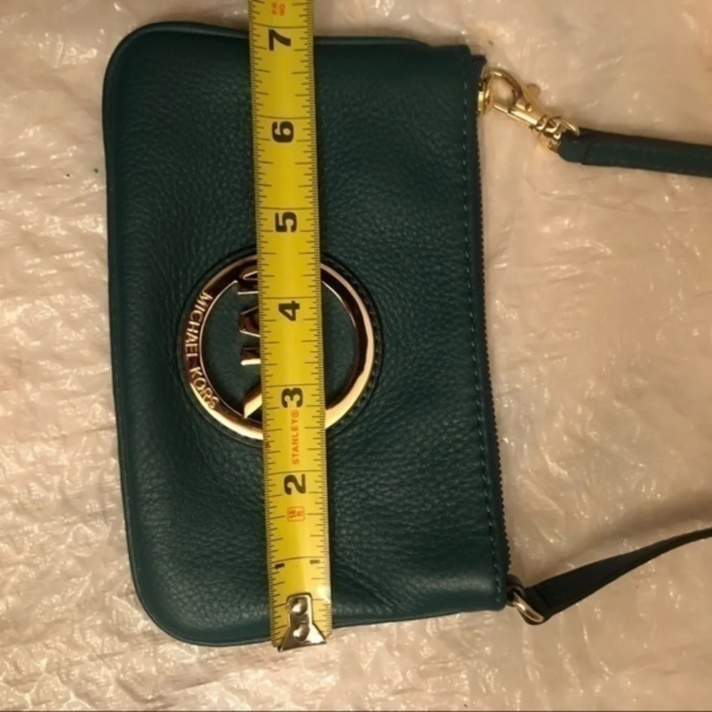 Michael kors green leather wristlet mini bag